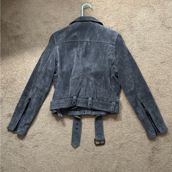 Blank NYC Gray Suede Leather Moto Biker Jacket
Belted Boxy Size Medium - Picture 2 of 5